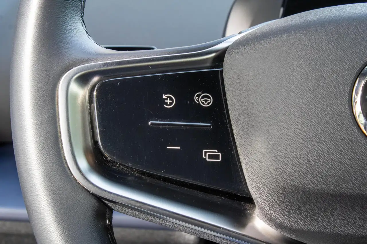 Volvo EX30 Single Motor Extended Range Plus 69 kWh Harman Cam, миниатюра 19