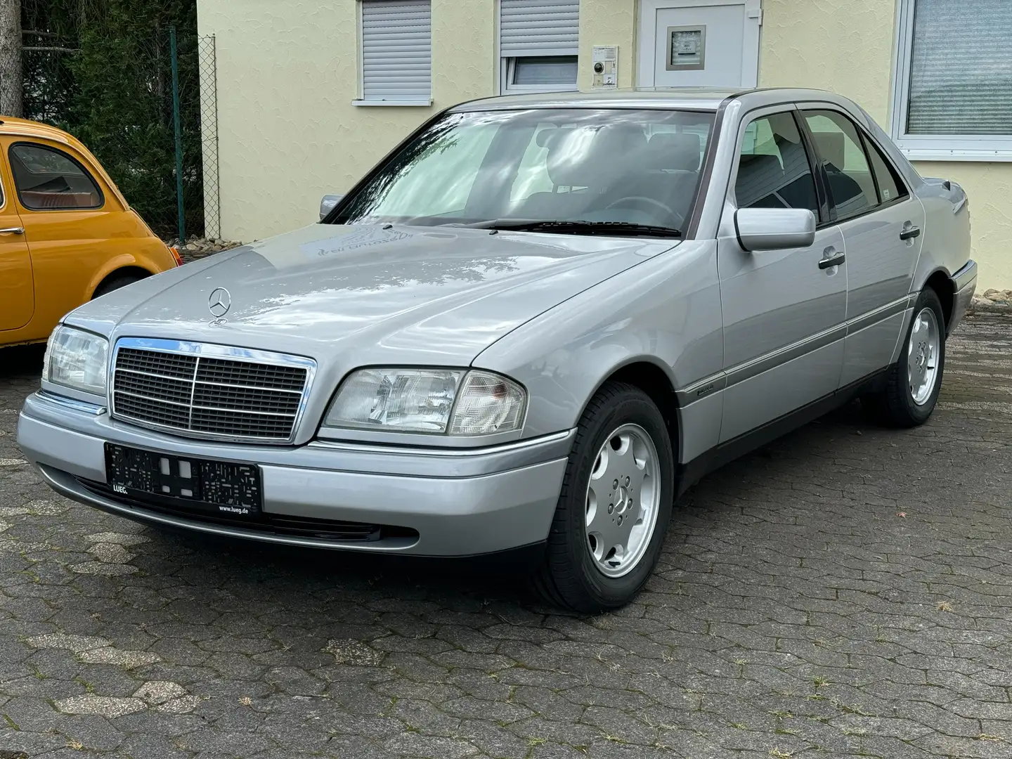 Mercedes-Benz C 200 Elegance 2.0L Automatik Schiebedach Org. 61tsd km Gri - 1