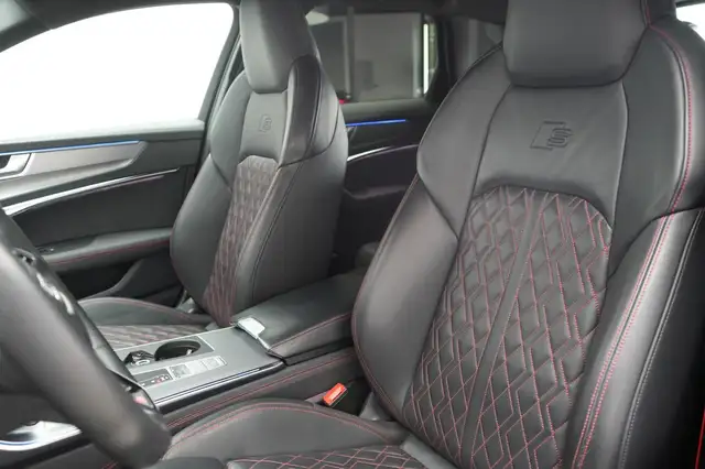 Audi A6 view 12