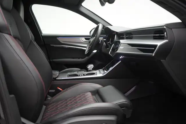 Audi A6 view 7