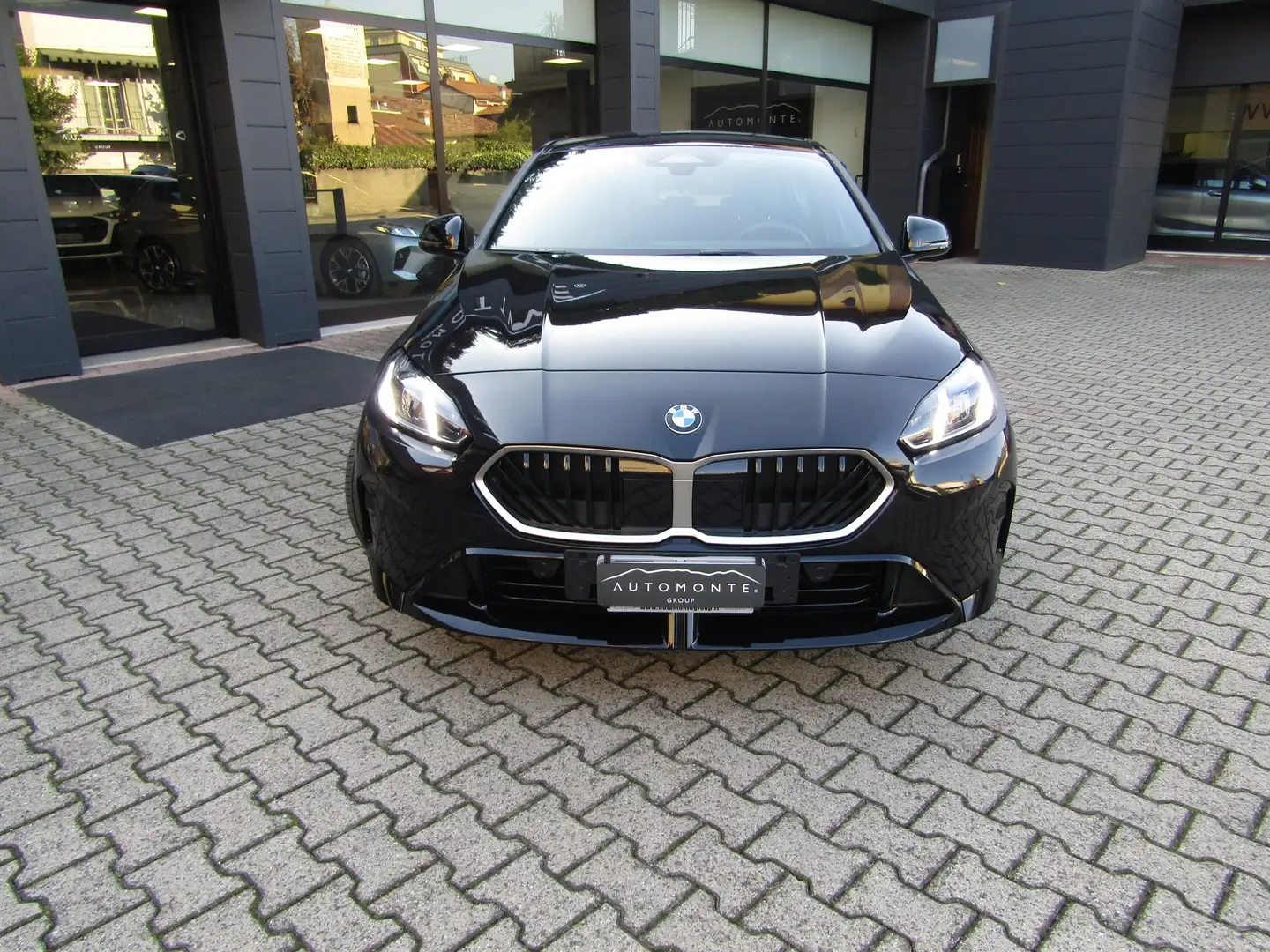 BMW 118 d MSPORT CAMBIO AUTO,LED,CERCHI 18,CARPLAY,AZIEND. Zwart - 2