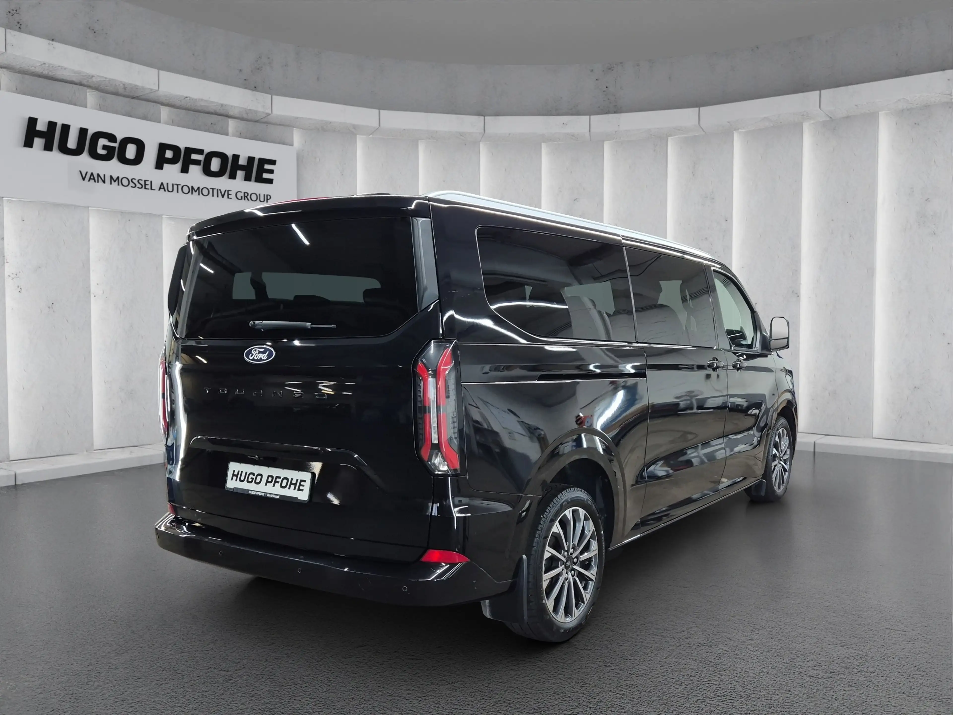 Ford Tourneo Custom Titanium X L2 Aut.*Matrix*360Grad*Leder*ACC*Sound- — photo 5