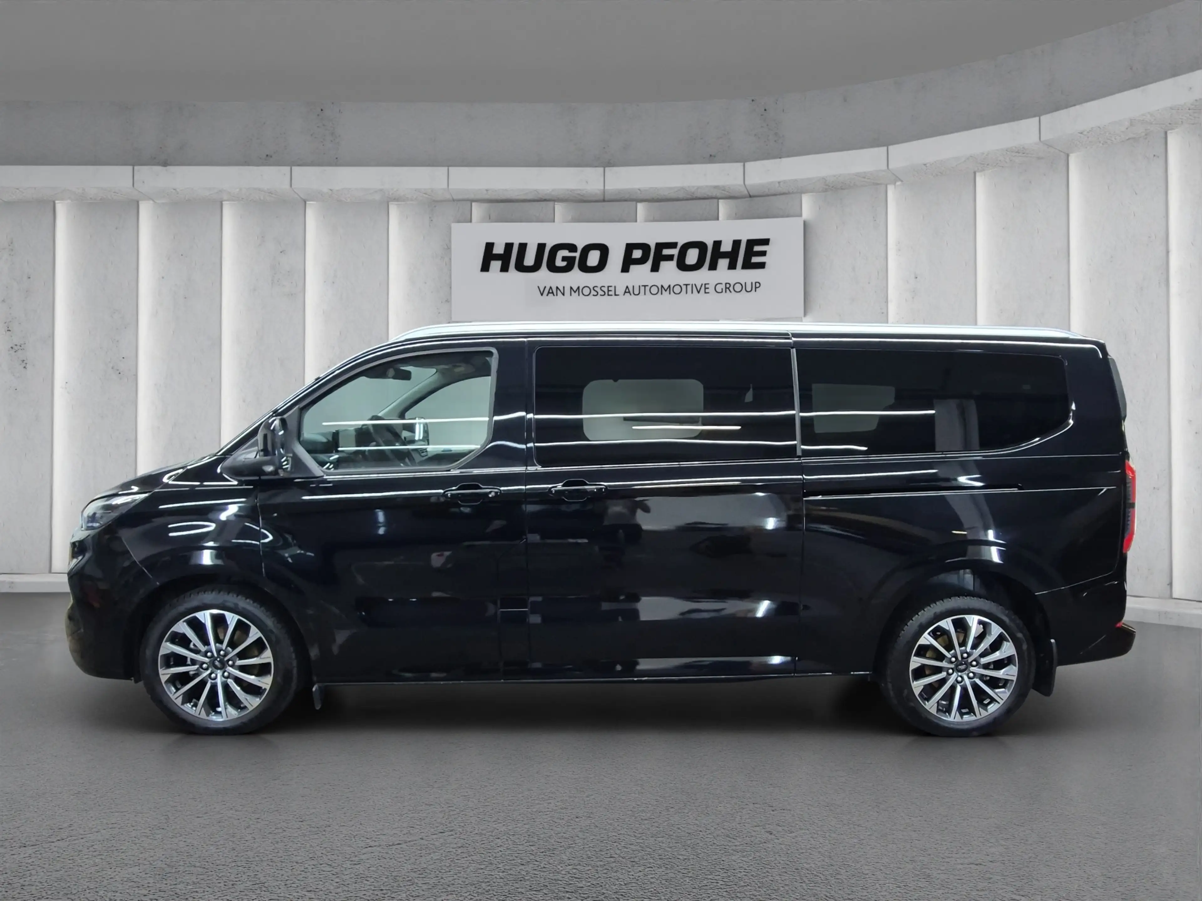 Ford Tourneo Custom Titanium X L2 Aut.*Matrix*360Grad*Leder*ACC*Sound- — photo 2