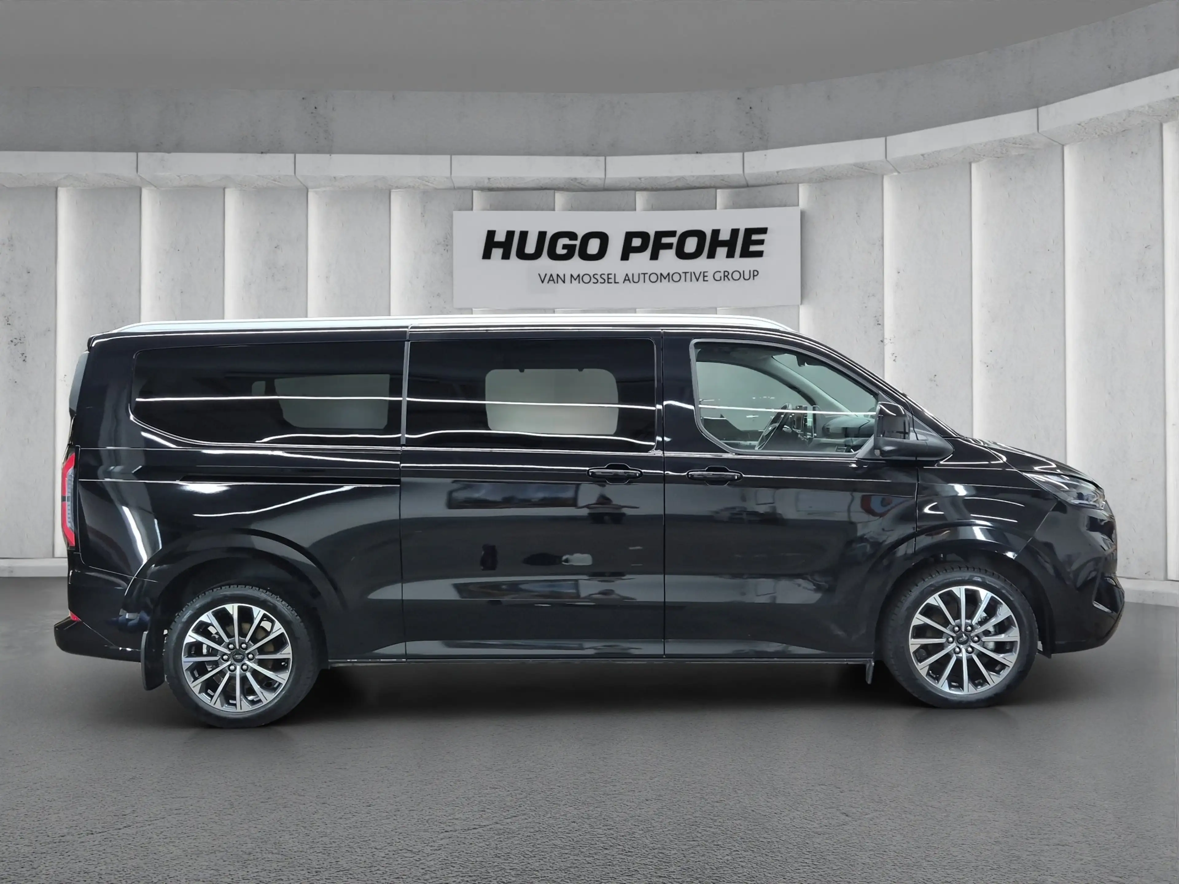 Ford Tourneo Custom Titanium X L2 Aut.*Matrix*360Grad*Leder*ACC*Sound- — photo 6