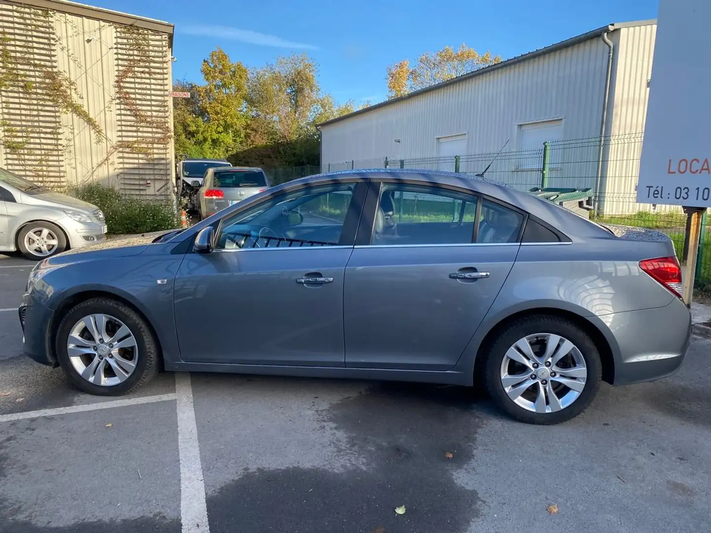 Chevrolet Cruze 1.7 vcdi 130ch Gris - 2