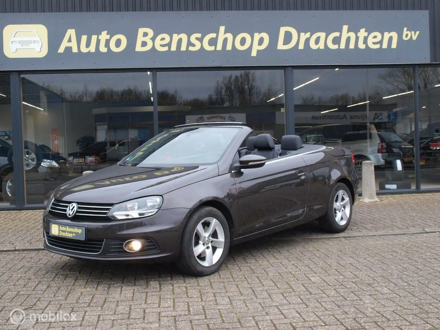Volkswagen Eos 1.4 TSi Highline Leer Ecc Navi Pdc Cruise Trekhaak Bruin - 1