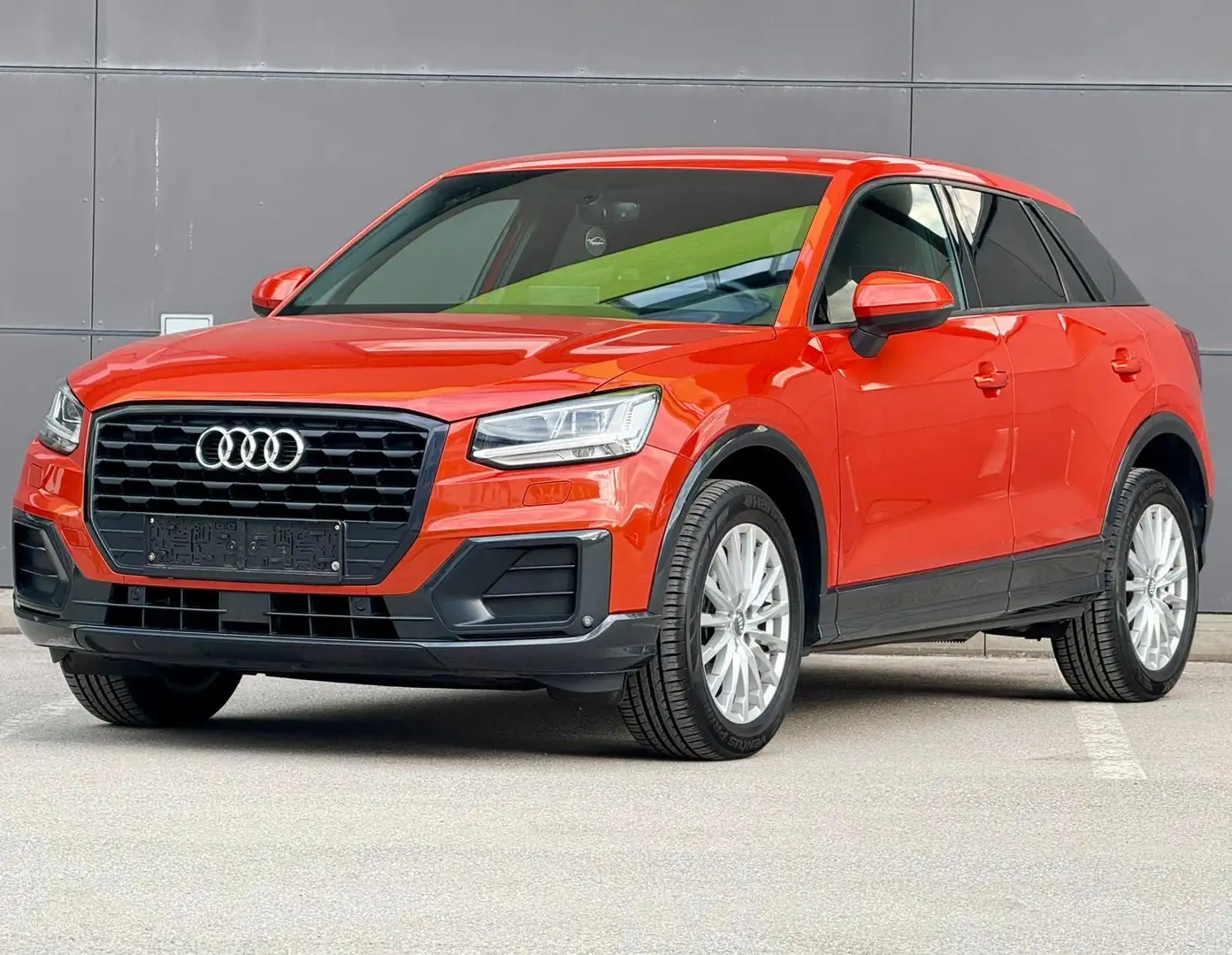 Audi Q2 30 TFSI COD Design LED, AHK, Virtual Rot - 1