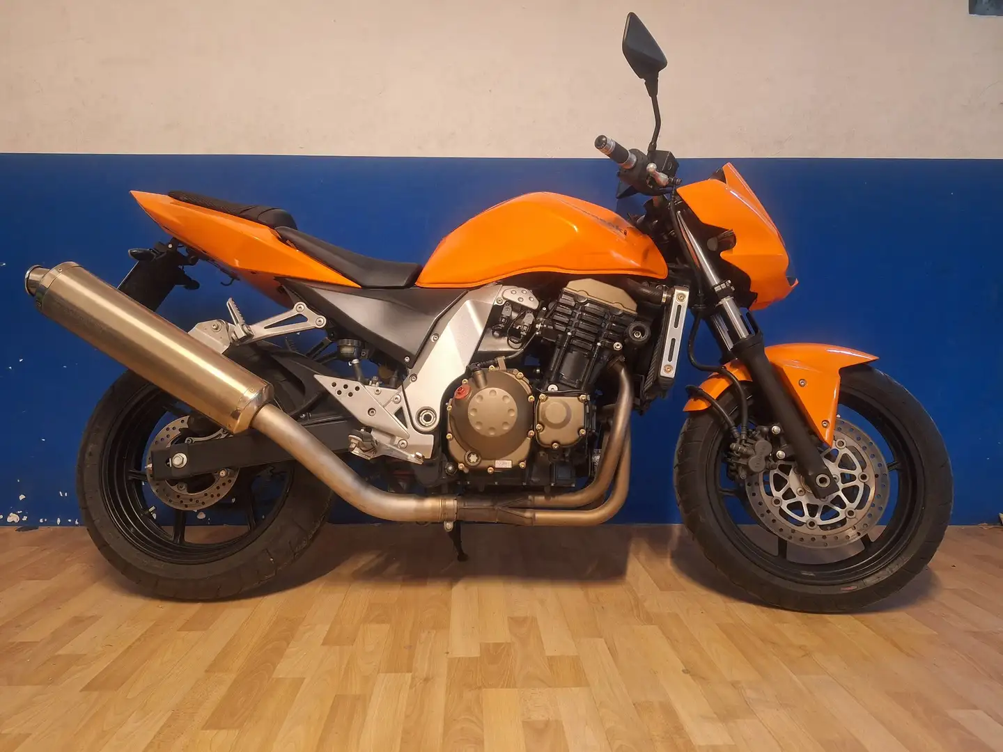 Kawasaki Z 750 Arancione - 1
