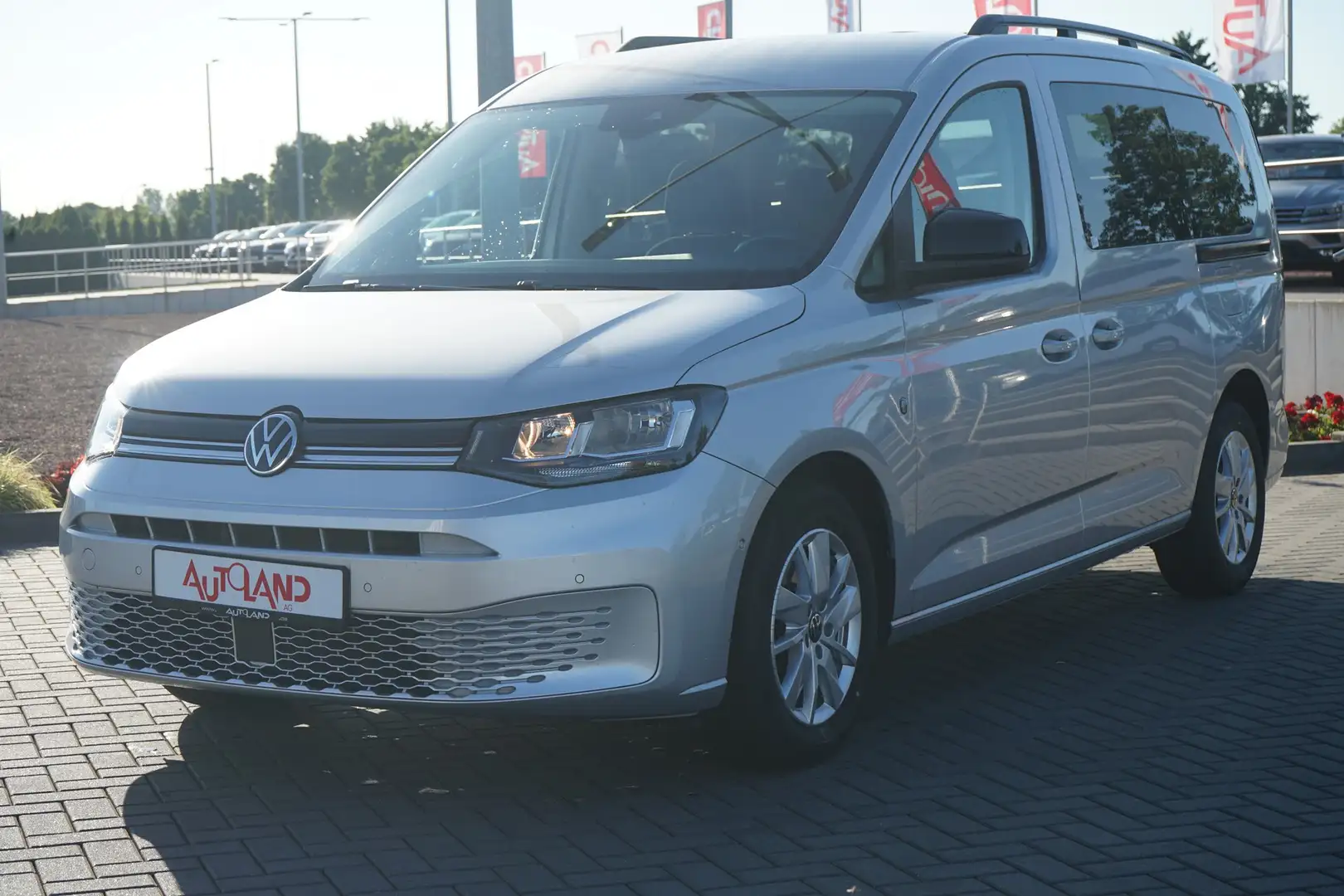 Volkswagen Caddy Maxi 2.0 TDI Life Standheizung Tempomat Argintiu - 2