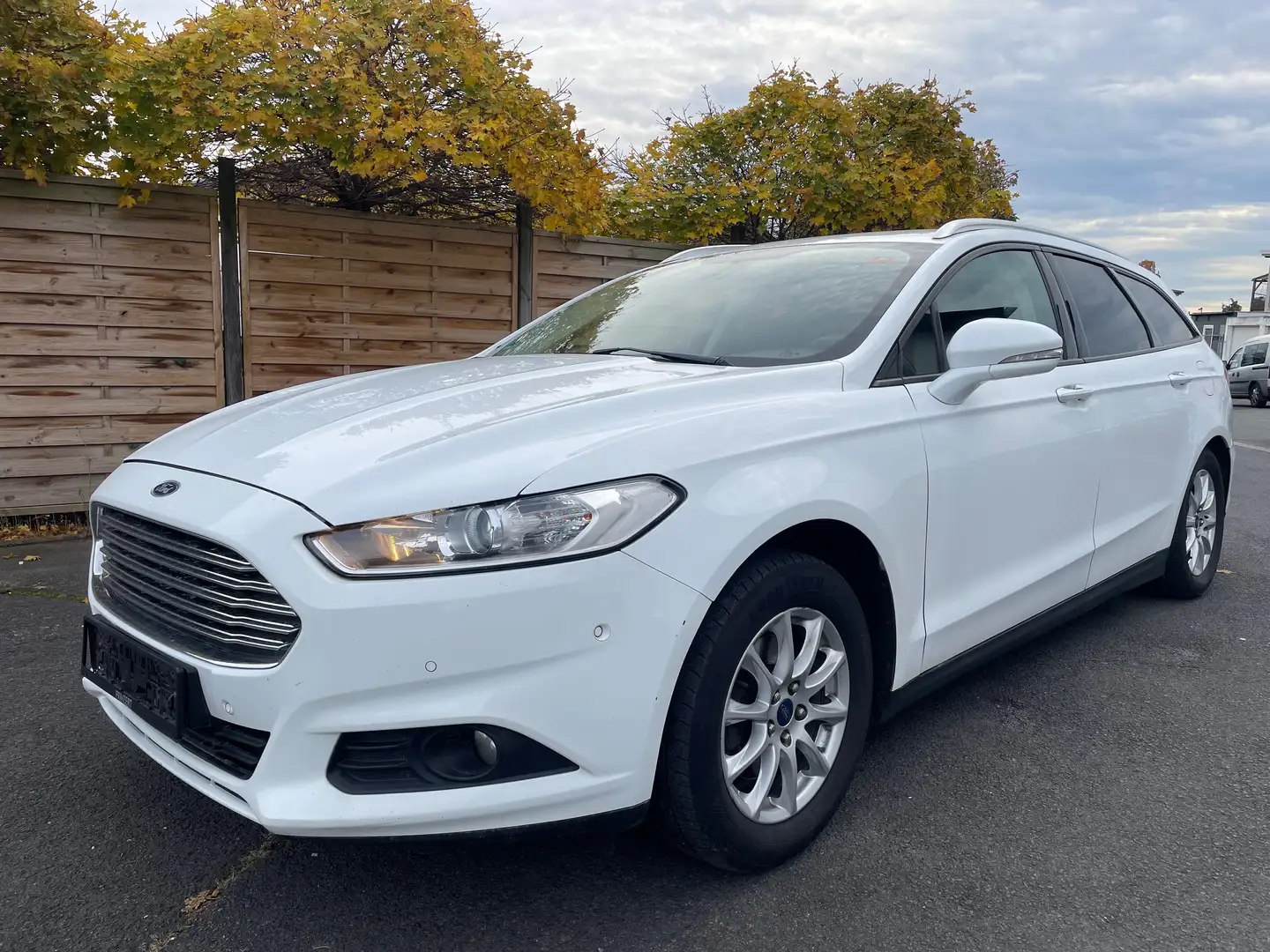 Ford Mondeo Business Edition*Euro-6* Powerschift Aut.6Gang.1.H Weiß - 1