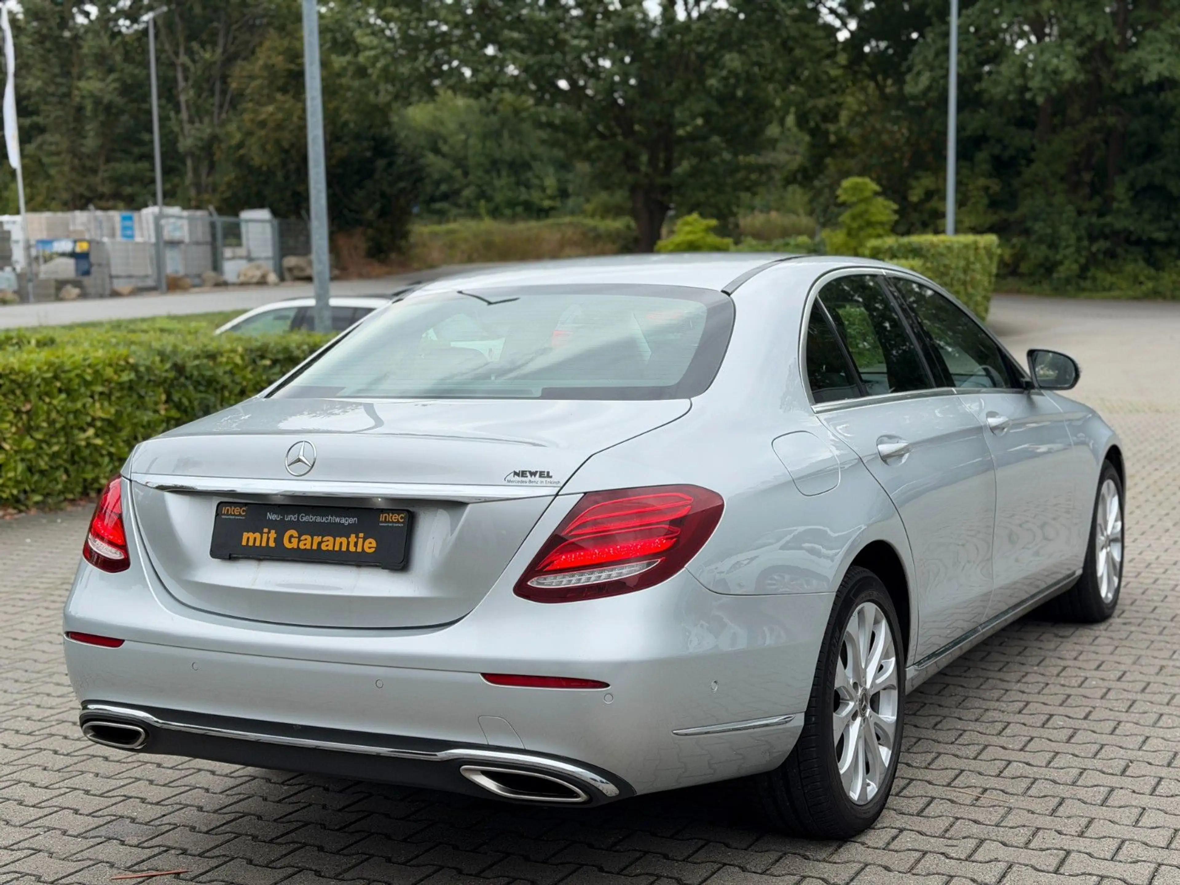 Mercedes-Benz E 400 E Limousine 4Matic *Navi*KeyL *Kamera *LED — photo 10