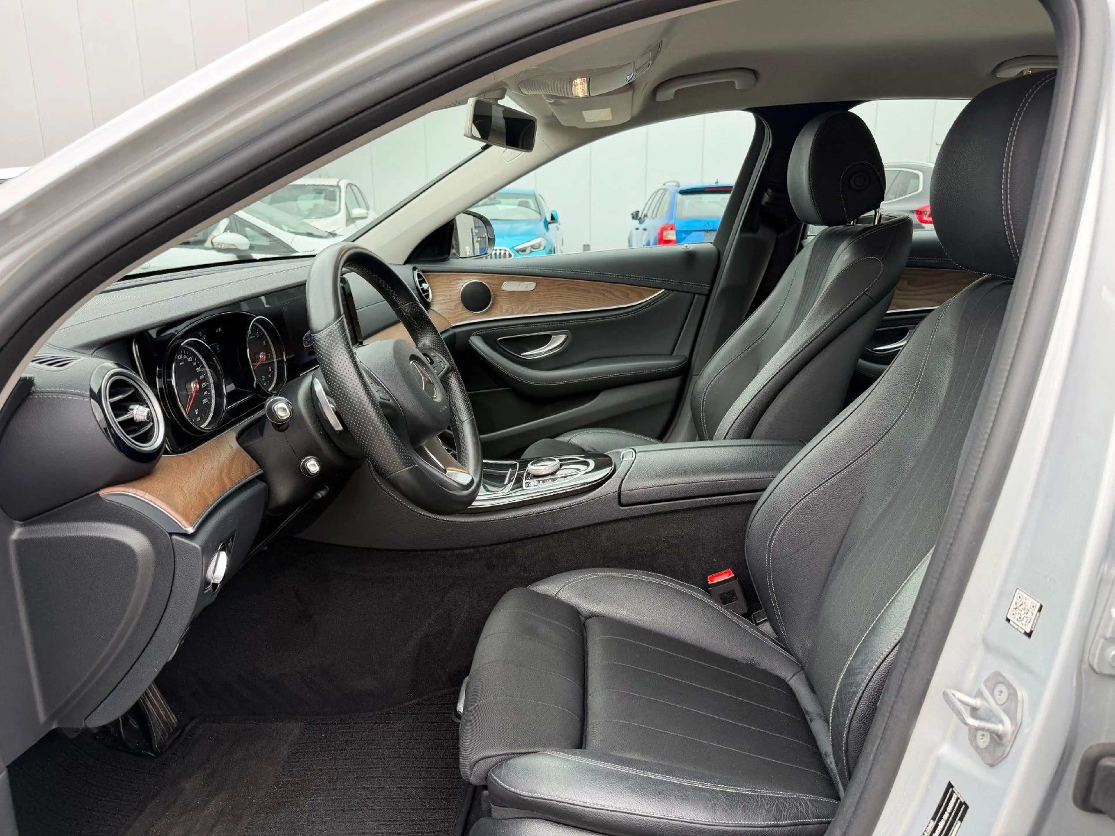 Mercedes-Benz E 400 E Limousine 4Matic *Navi*KeyL *Kamera *LED — photo 14