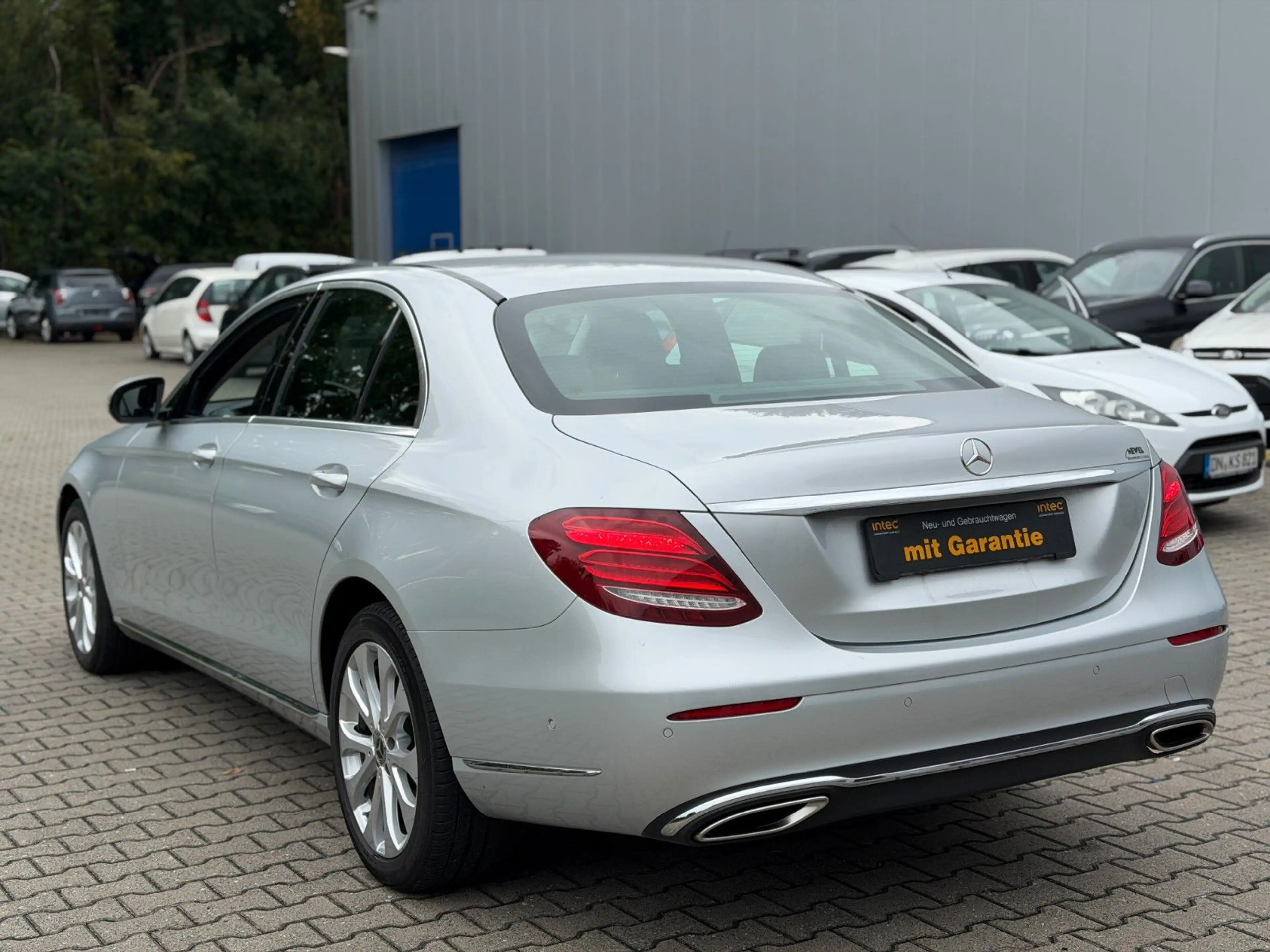 Mercedes-Benz E 400 E Limousine 4Matic *Navi*KeyL *Kamera *LED — photo 12
