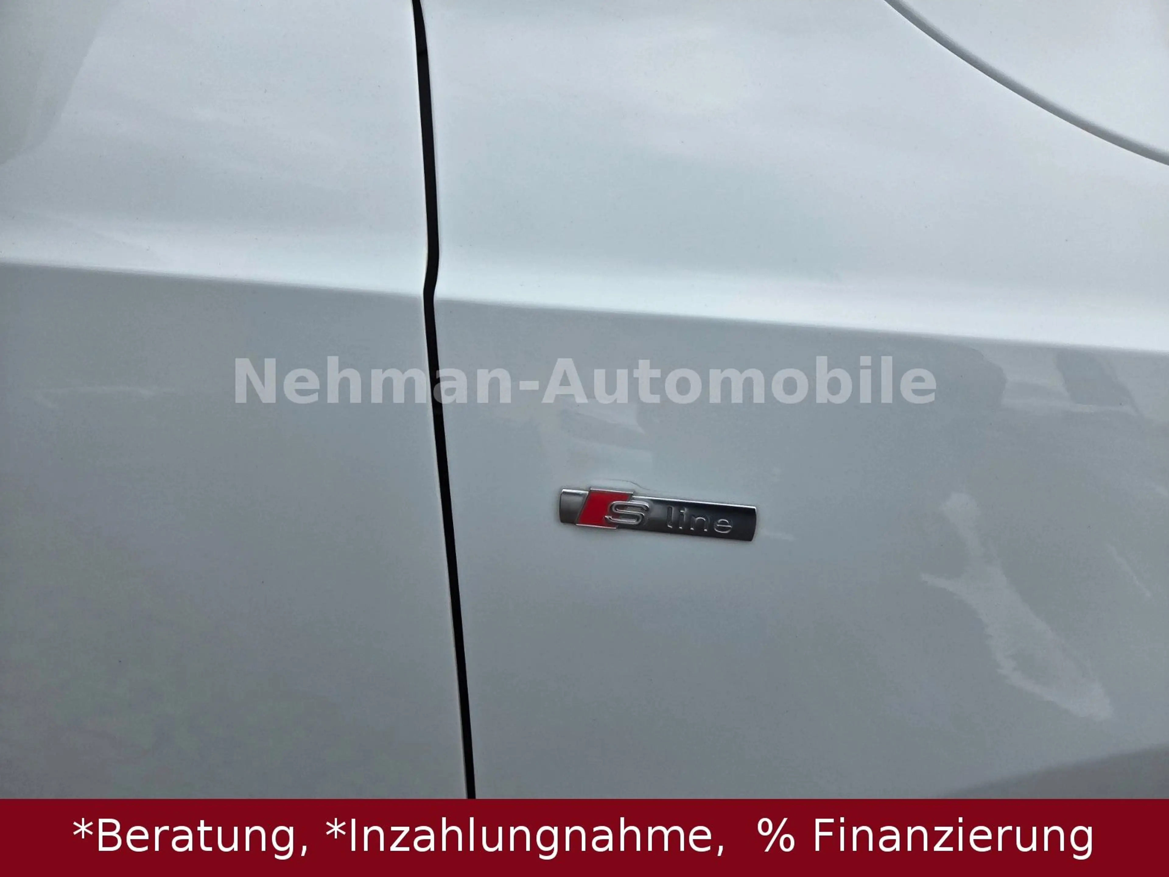 Audi Q3 2.0 TFSI quattro S line Selection — photo 10