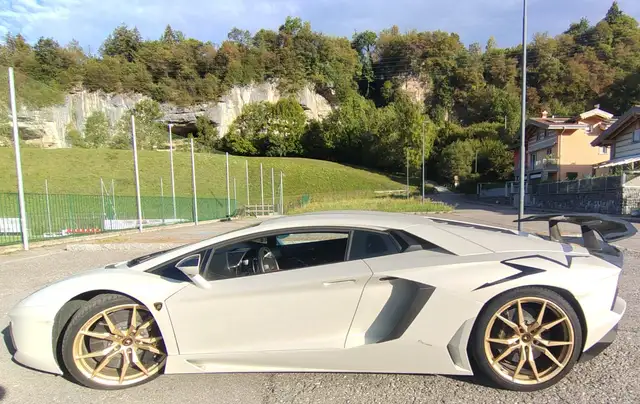 Lamborghini Coupe 6.5 SV LP 750-4  full carbon