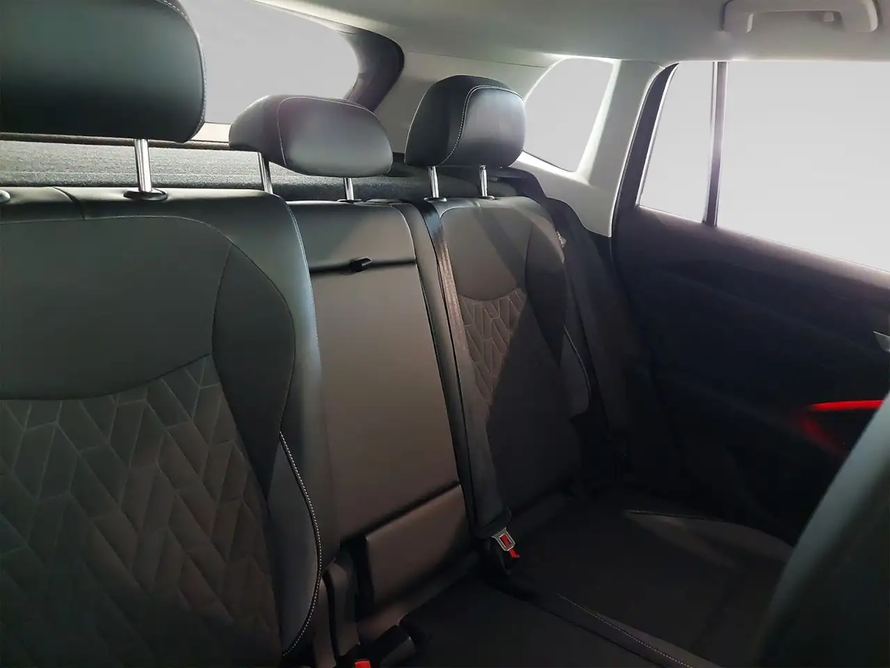 Volkswagen Tiguan ENERGY 1.5 eTSI NAVI+AHK+SITZHZ+ACC+PDC Klima 8