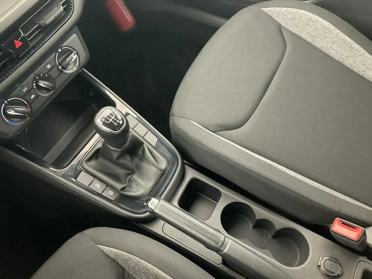 Skoda Fabia Active 1,0 TSI 70 kW 5-speed mech., миниатюра 9