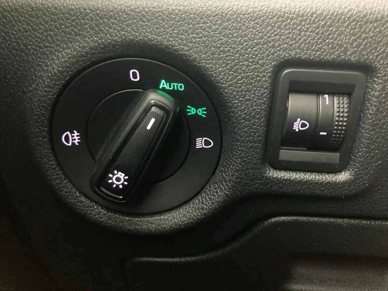 Skoda Fabia Active 1,0 TSI 70 kW 5-speed mech., миниатюра 12