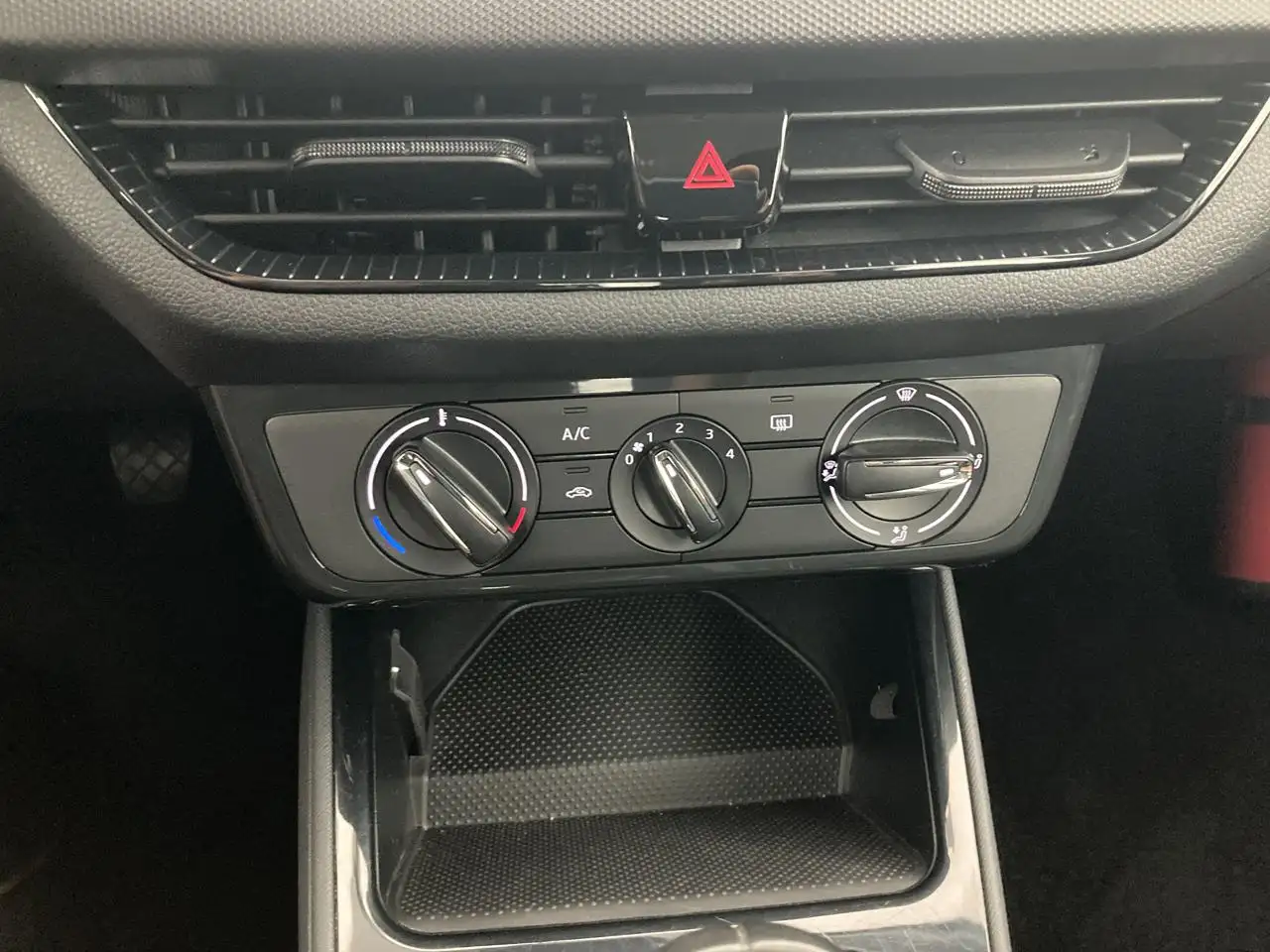 Skoda Fabia Active 1,0 TSI 70 kW 5-speed mech., миниатюра 11