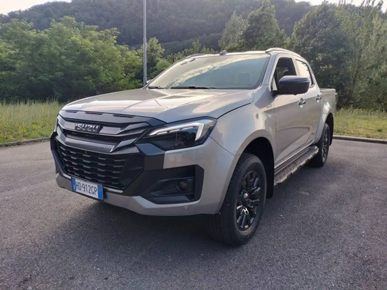 Isuzu Model not specified 2026