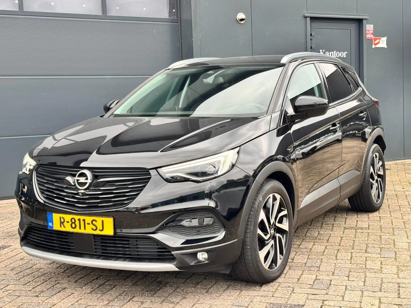 Opel Grandland X 1.2 Turbo Innovation Zwart - 2