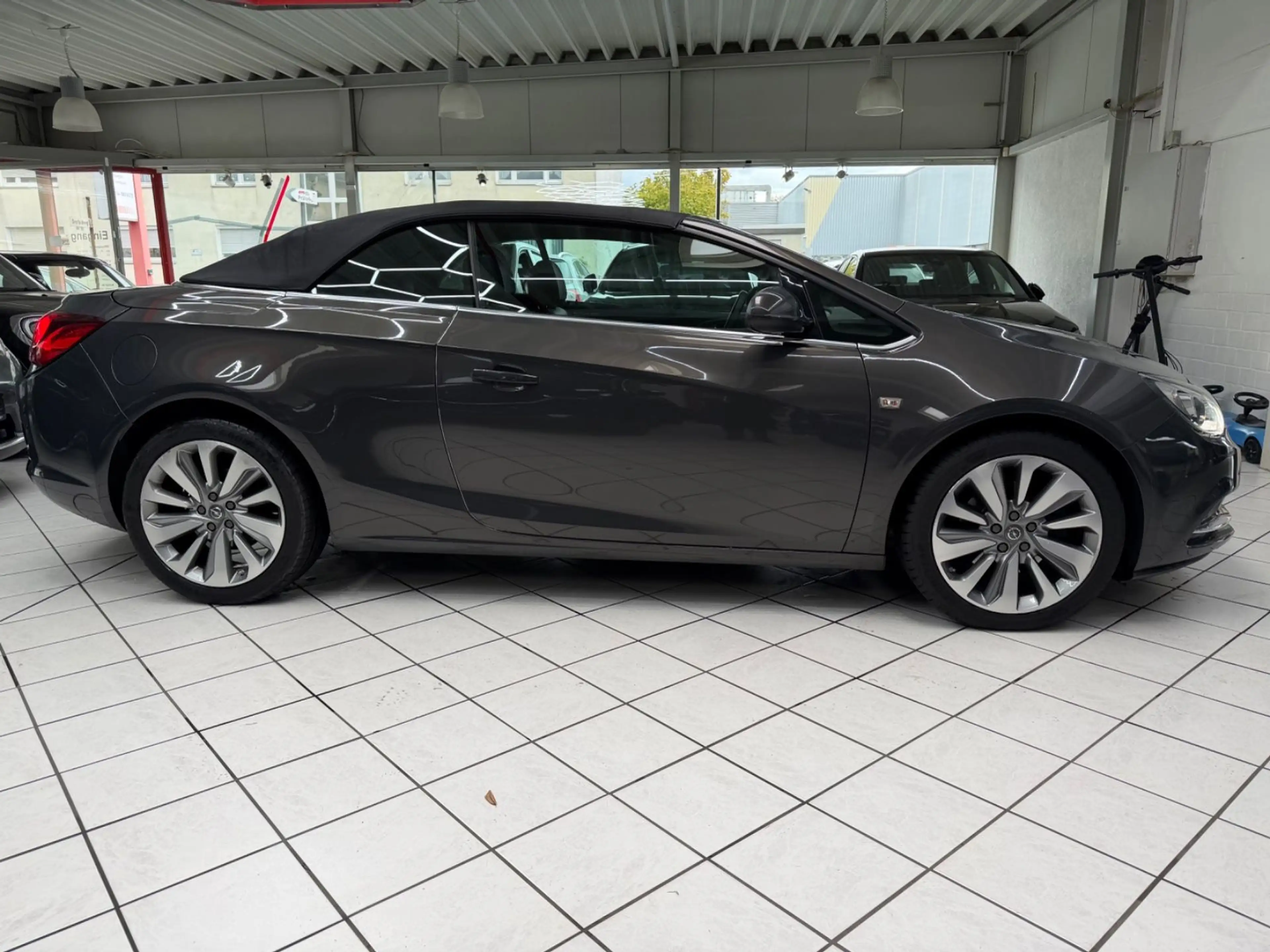 Opel Cascada Innovation 1.6 TURBO XENON KAMERA NAVI — photo 14