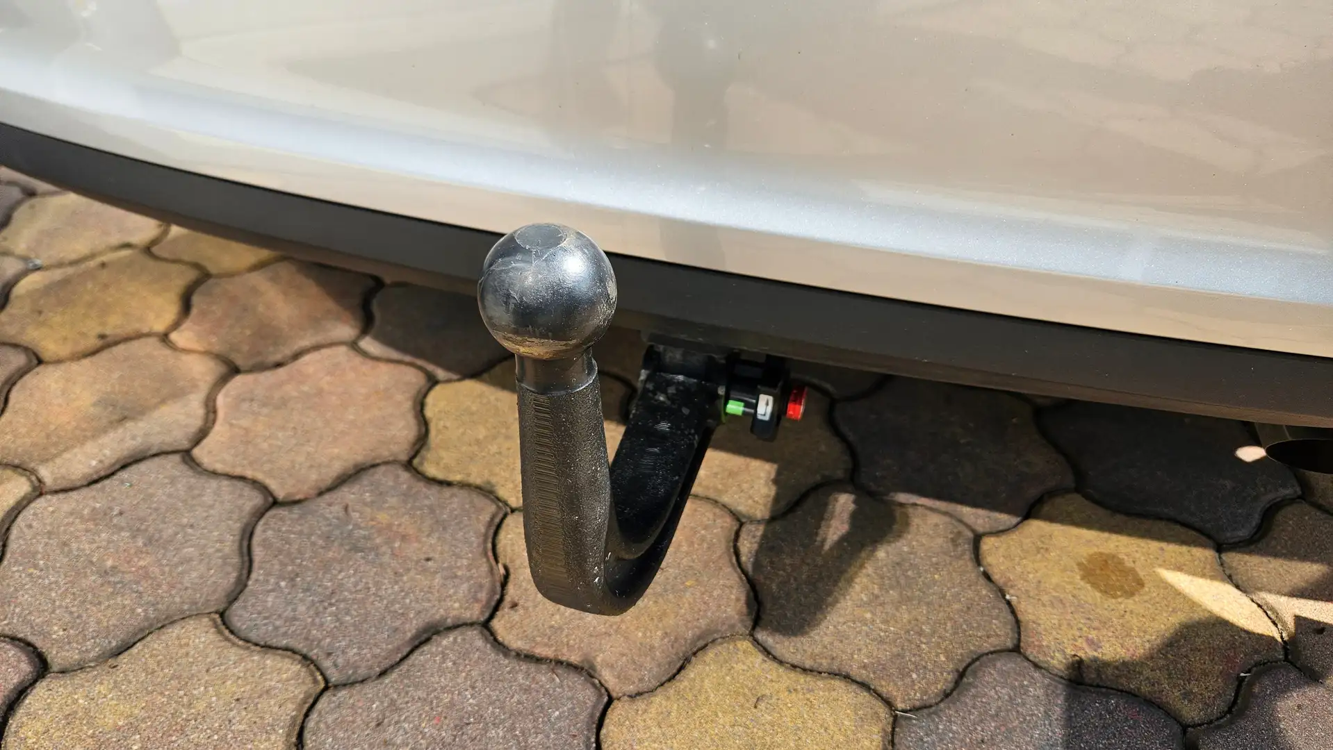 Ford Fiesta AHK, Tempomat, Sitze-Lenkrad-Frontscheibe beheizt. Silber - 2