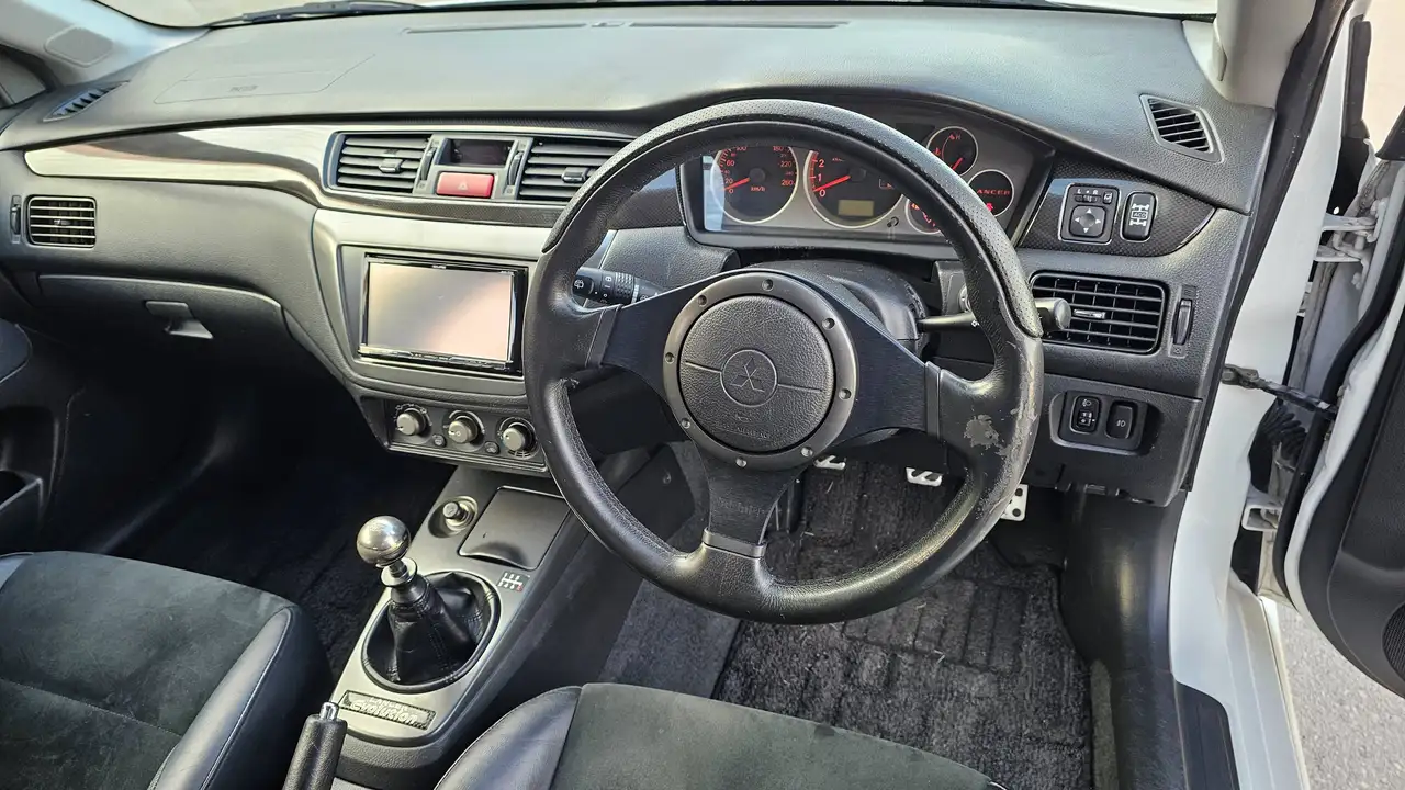Mitsubishi Lancer снимка Mitsubishi Lancer