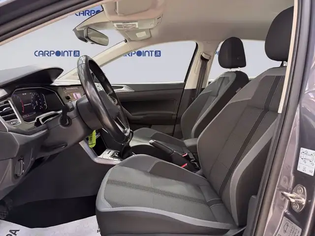 Volkswagen Polo view 10