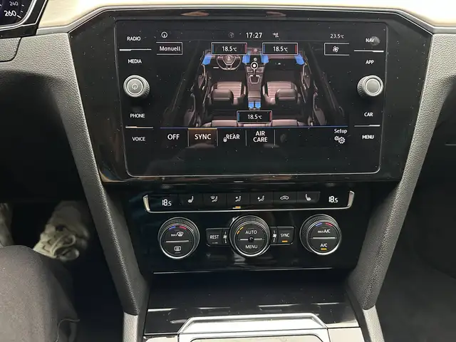 Volkswagen Passat view 20
