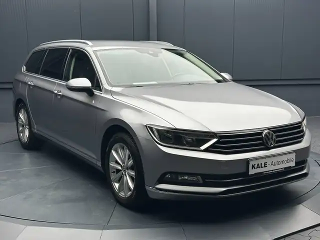 Volkswagen Passat view 7