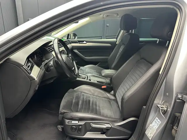Volkswagen Passat view 14