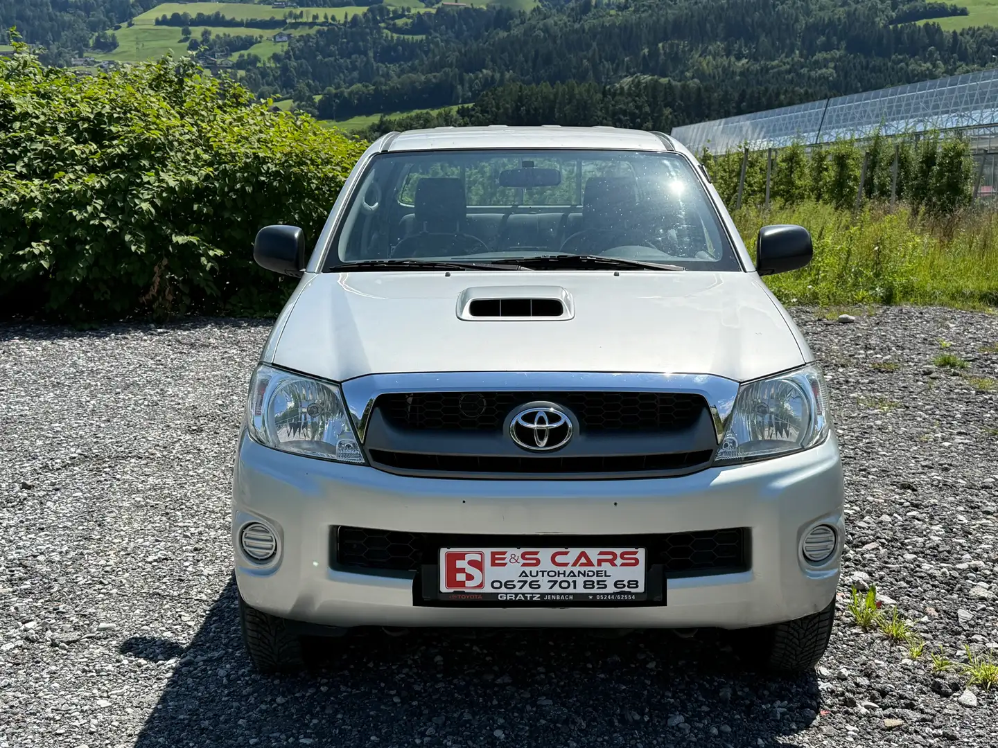 Toyota Hilux 2,5 D-4D Gris - 2