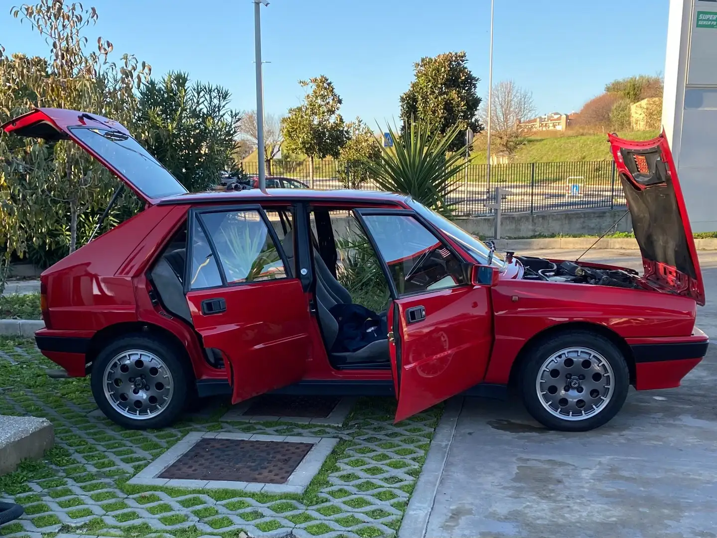 Lancia Delta 2.0 16v HF Integrale Rojo - 1
