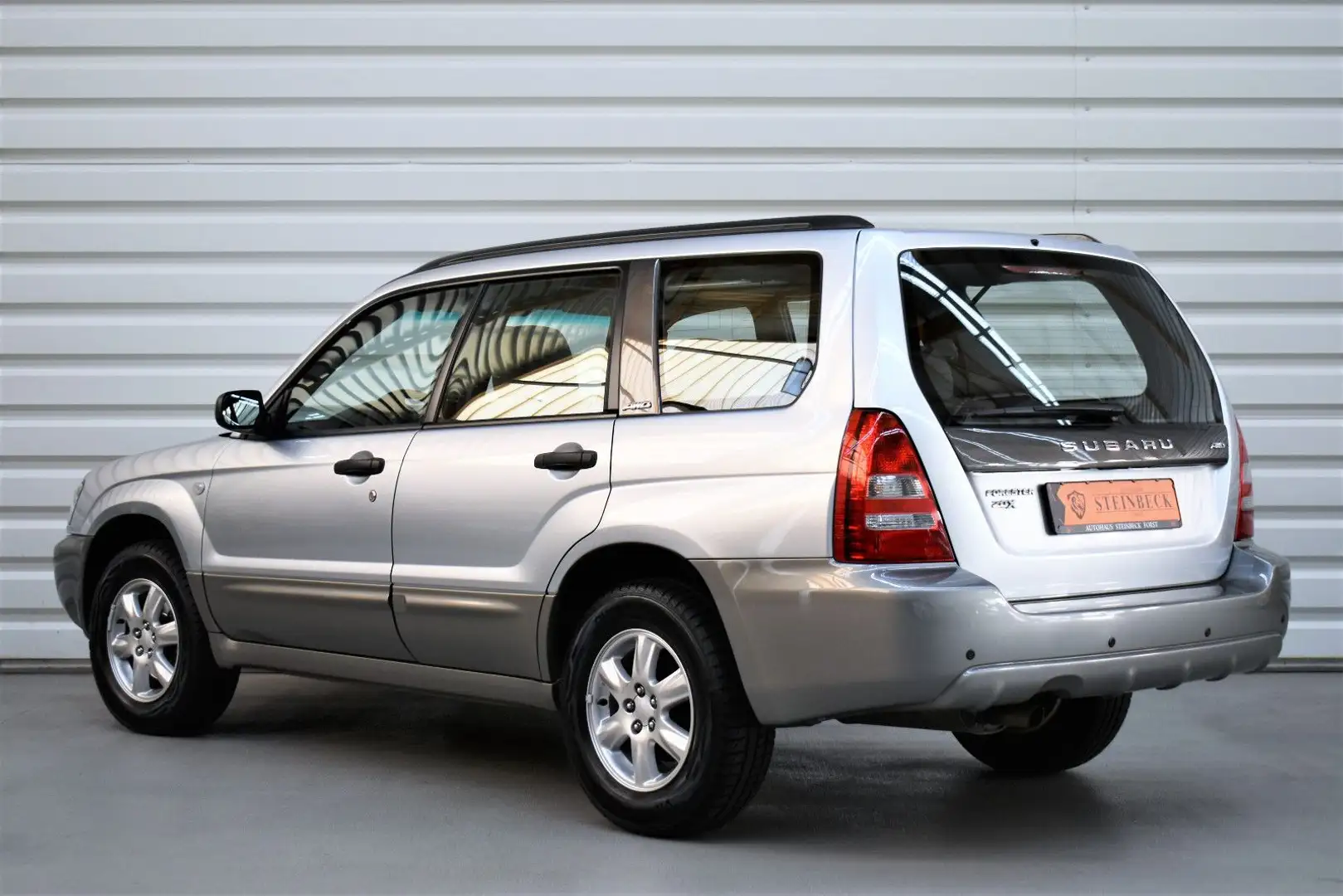 Subaru Forester 2.0 X Comfort+Schiebedach+Automatik+PDC Grau - 2