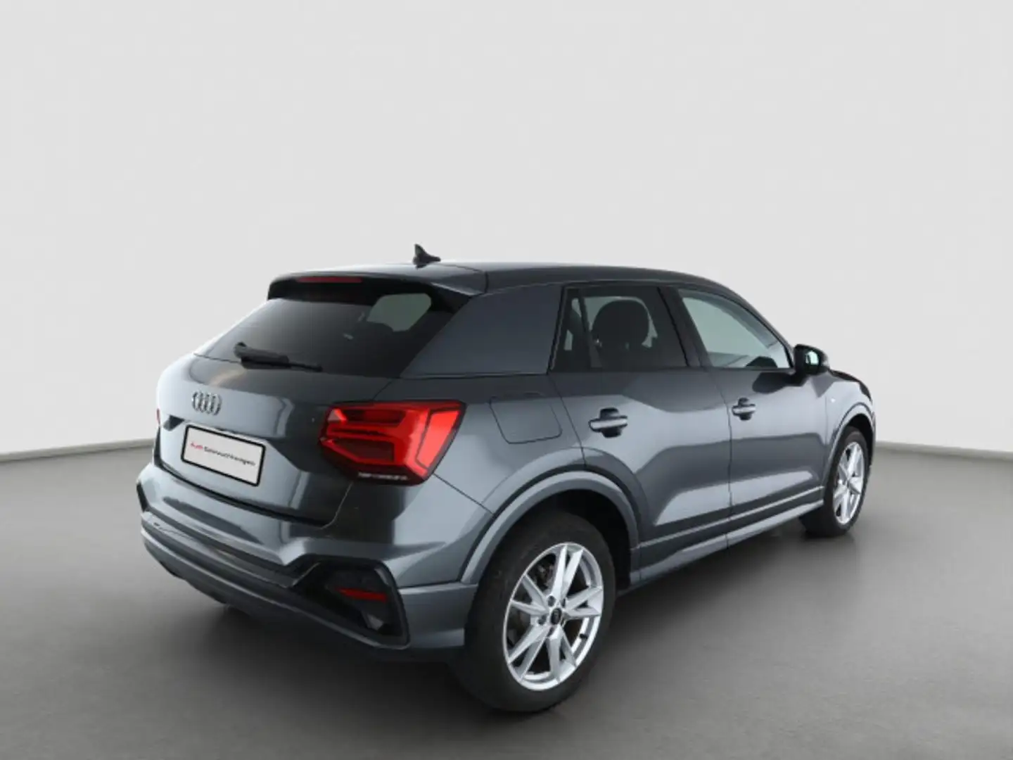 Audi Q2 S line 35TFSI Stronic NAVI MATRIX AHK RFK ACC Grau - 2