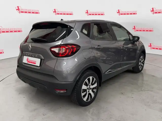 Renault Captur view 4