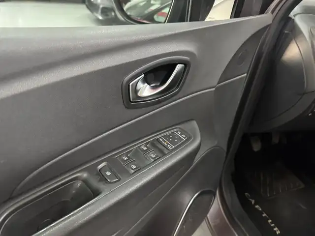 Renault Captur view 9