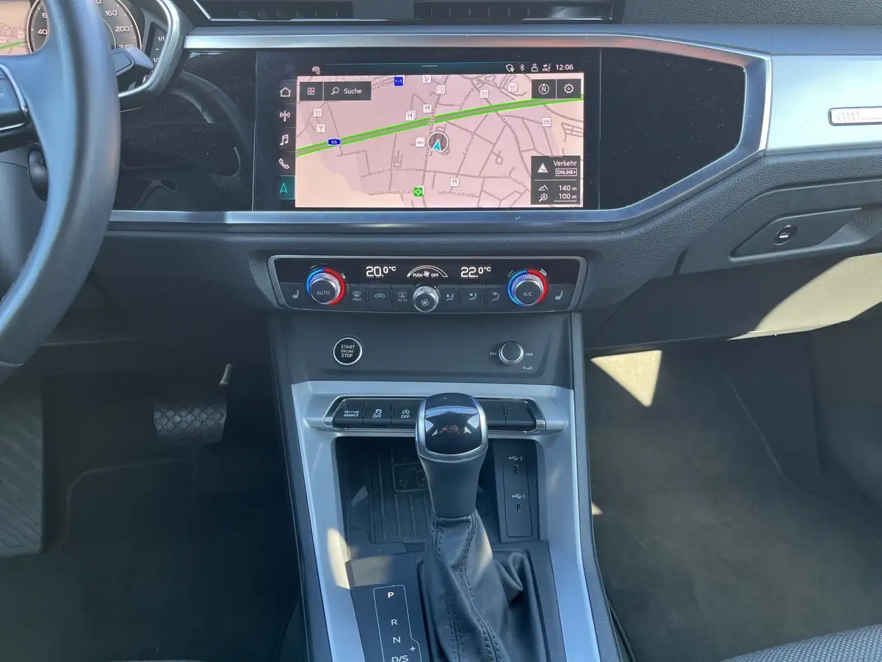 Audi Q3 advanced 35 TDI AHK+ACC+LED+Navi+Magentic+Bl 6