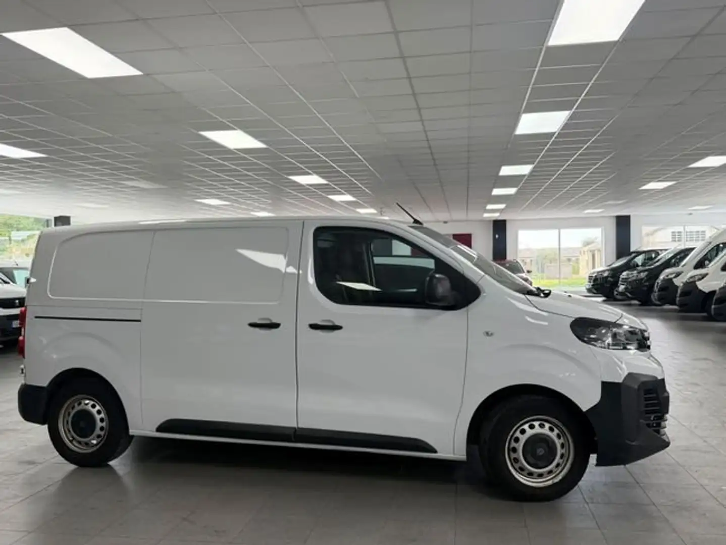 Peugeot Expert Furgón BlueHDi 120 S&S 6v Standard Blanco - 2