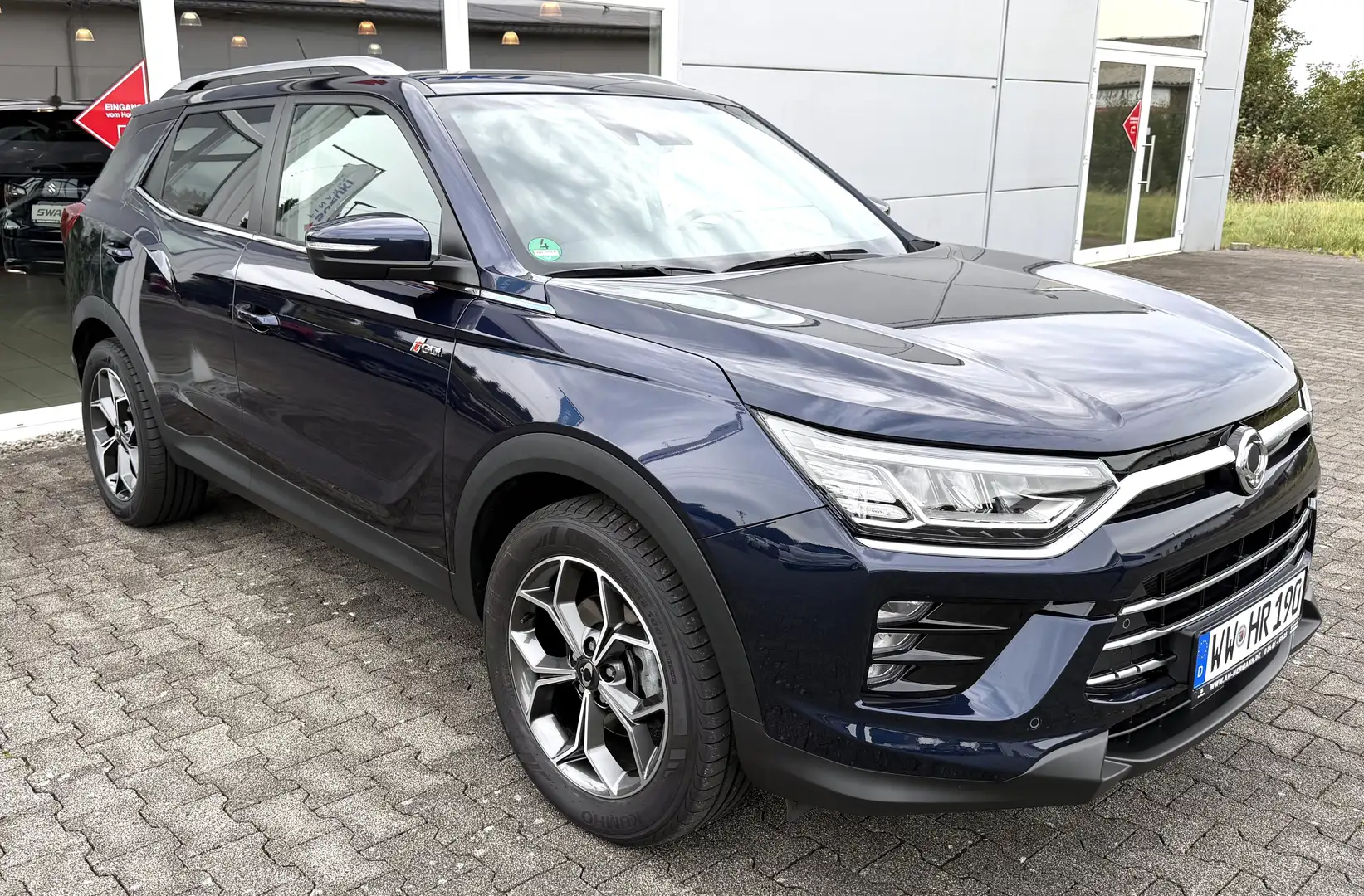SsangYong Korando 1.5 Benzin RUBY AT, 4WD, NAVI, LED, KAMERA, ALLRAD Blauw - 1