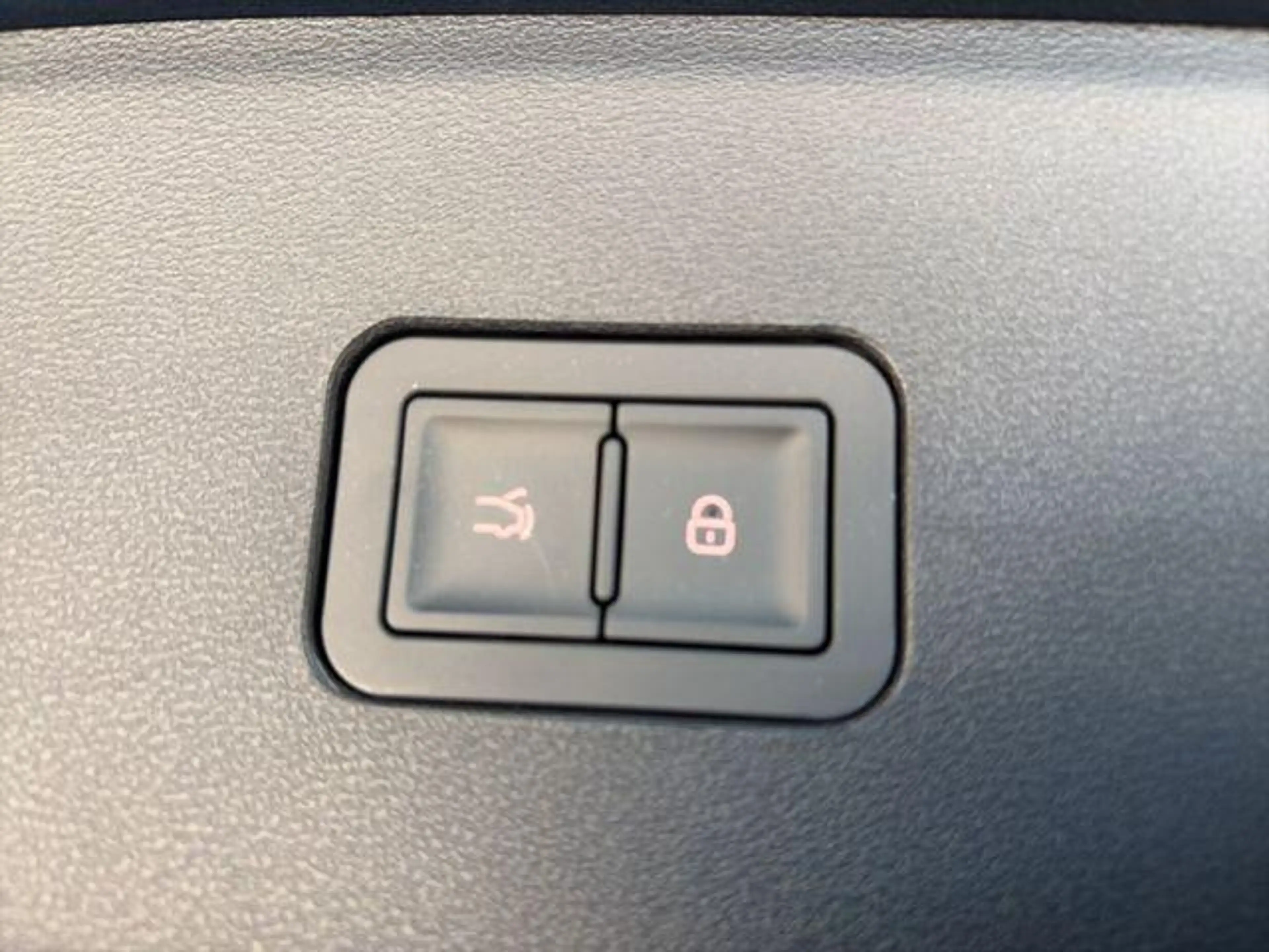 BYD Seal 6 DM-i TOURING Boost /LED/17Z/NAV/ACC/RFK 135 kW ... — photo 12