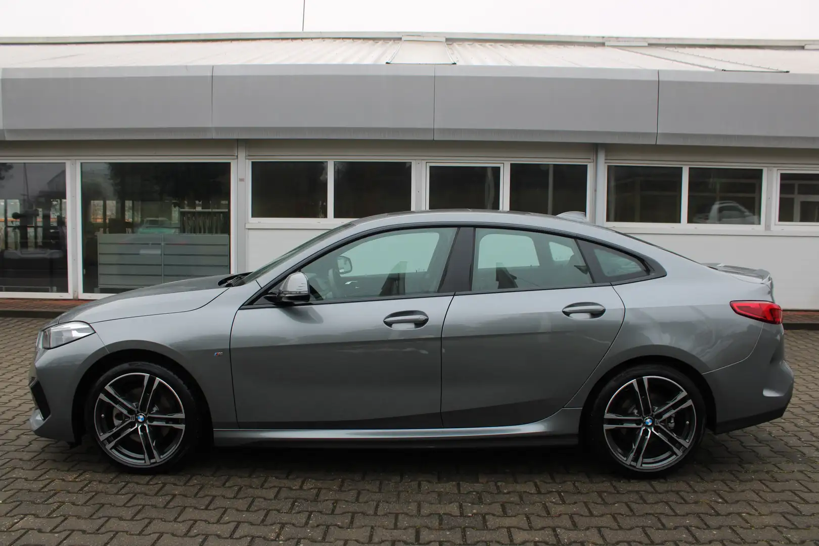 BMW 218 i M Sport Head-Up HiFi DAB WLAN Pano.Dach Grau - 2
