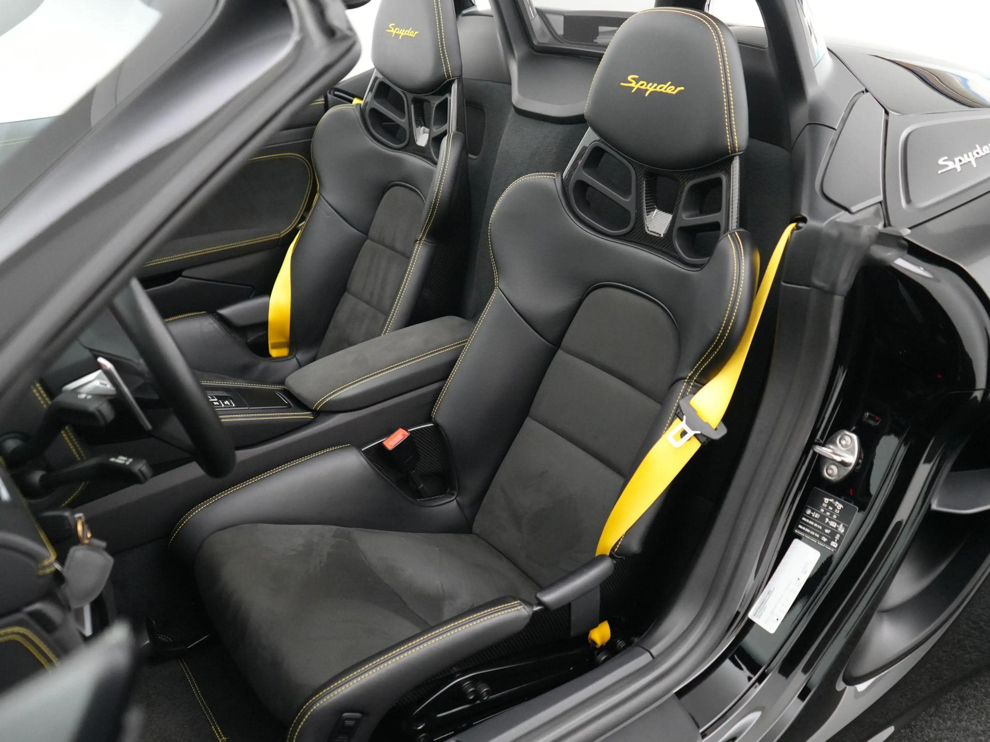 Porsche 718 Spyder — photo 4