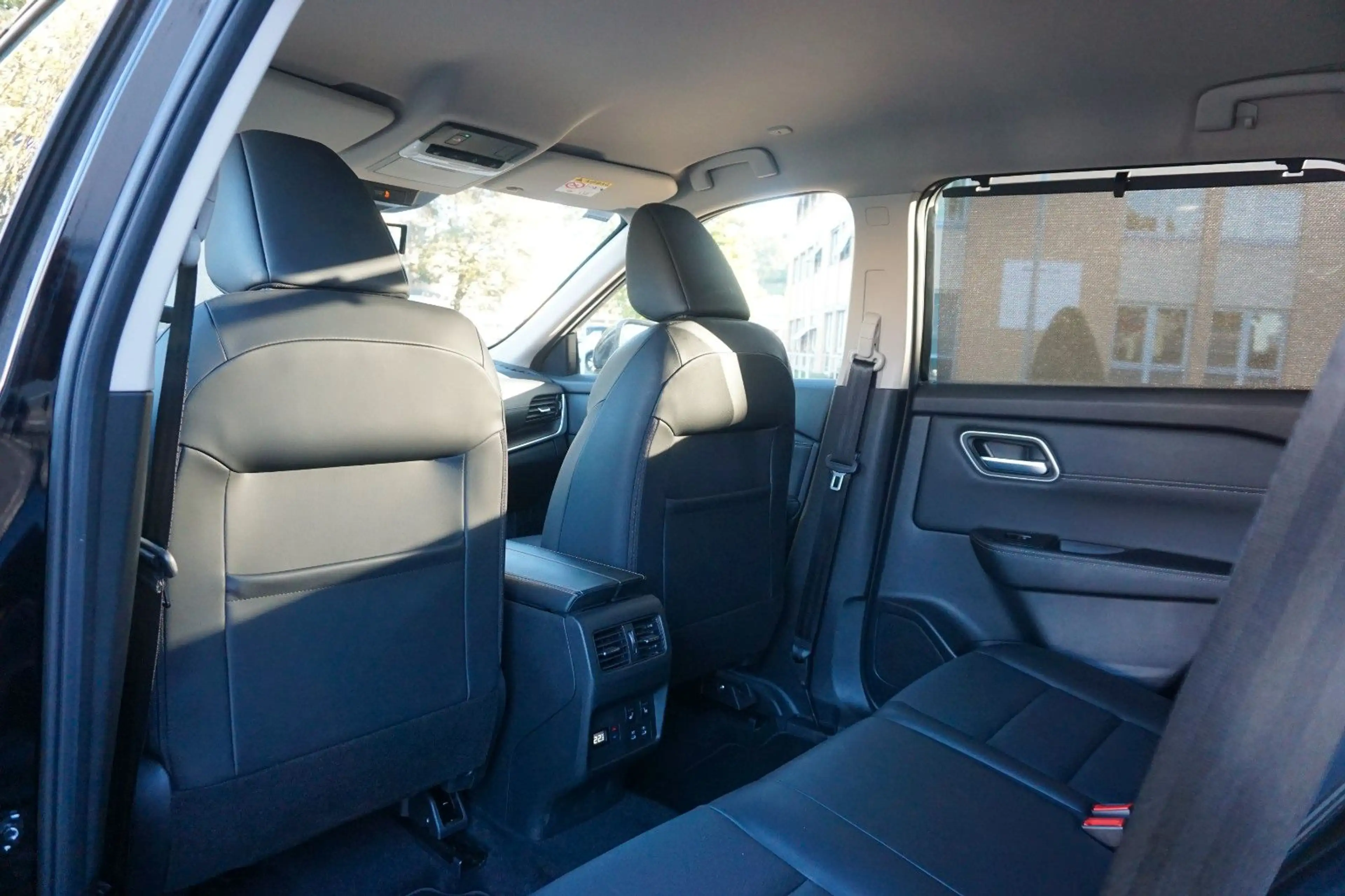 Nissan X-Trail e-Power e-4orce Tekna / 360° / HUD / 20" — photo 13