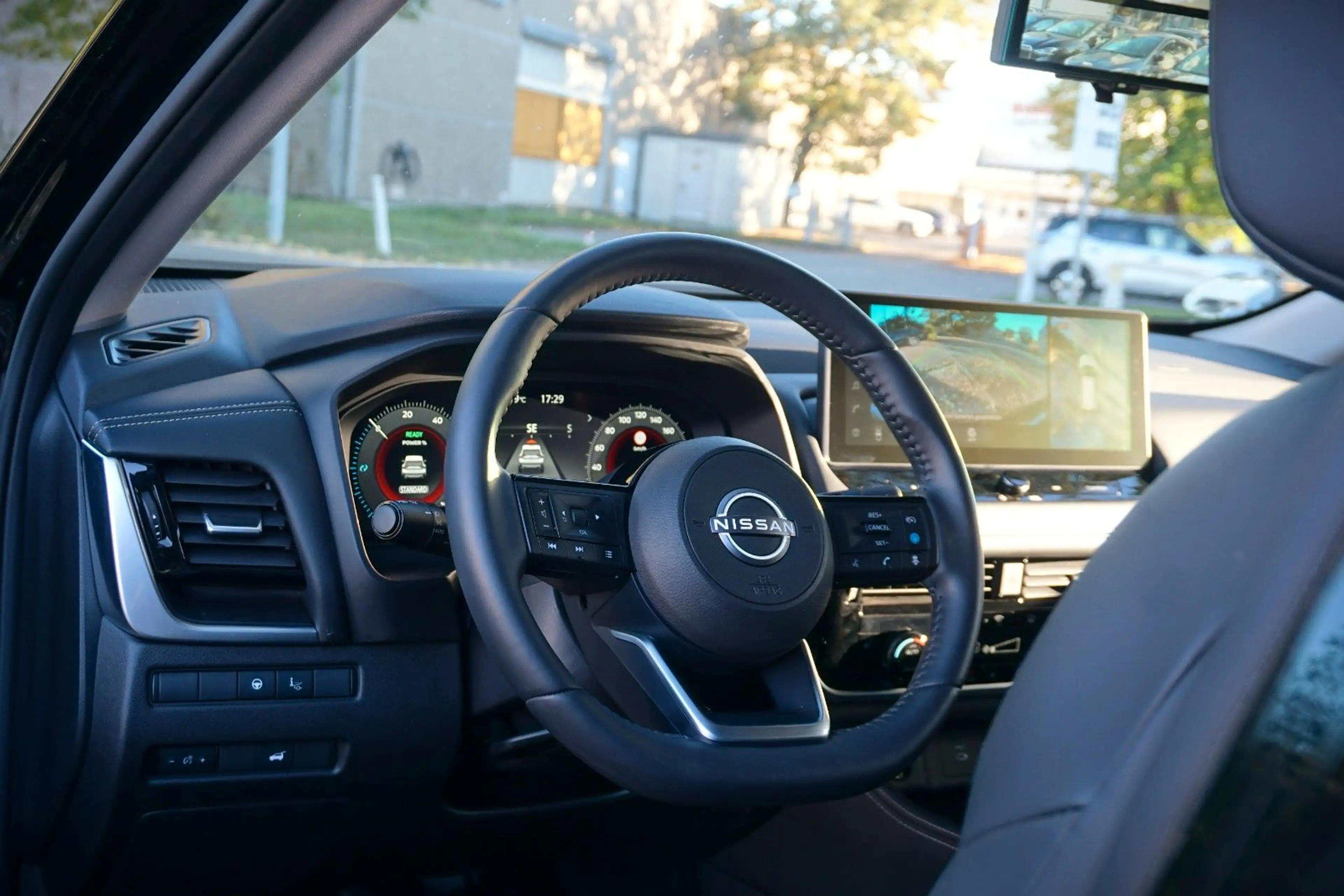 Nissan X-Trail e-Power e-4orce Tekna / 360° / HUD / 20" — photo 9