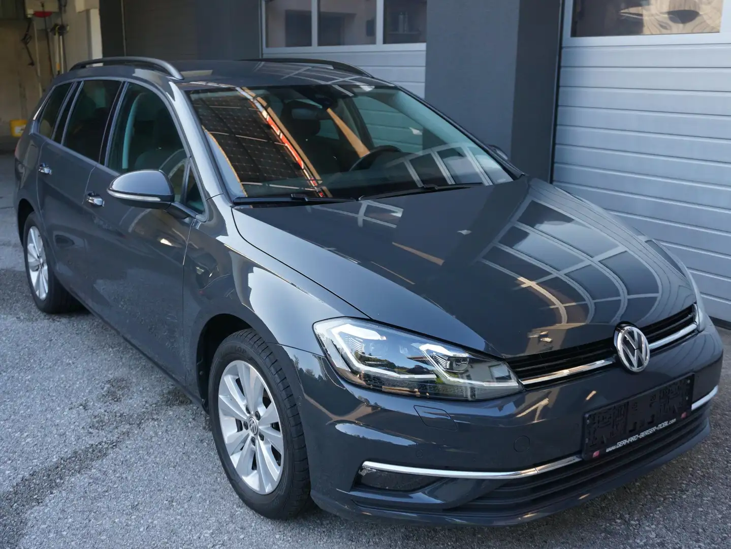 Volkswagen Golf Golf  1.6 TDI Comfortline LED Grau - 1