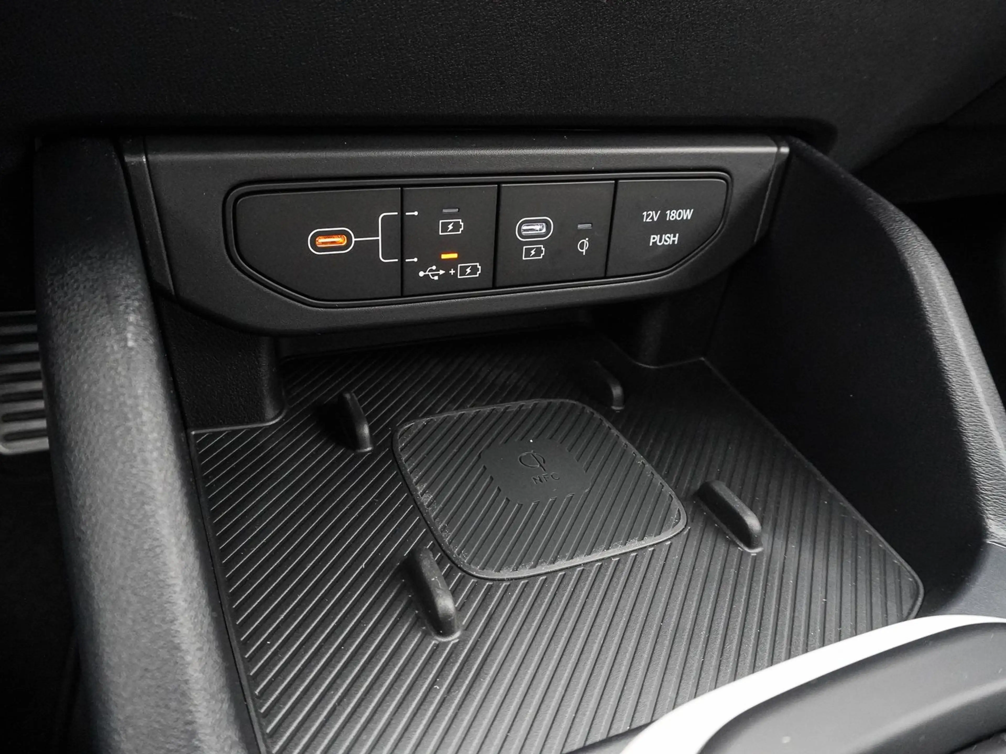 Kia K4 1.6 T-GDI DCT GT-Line Sitz, DriveWise, Glasdach Pa — photo 12