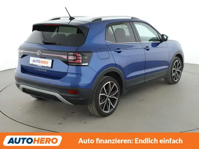 Volkswagen T-Cross view 6