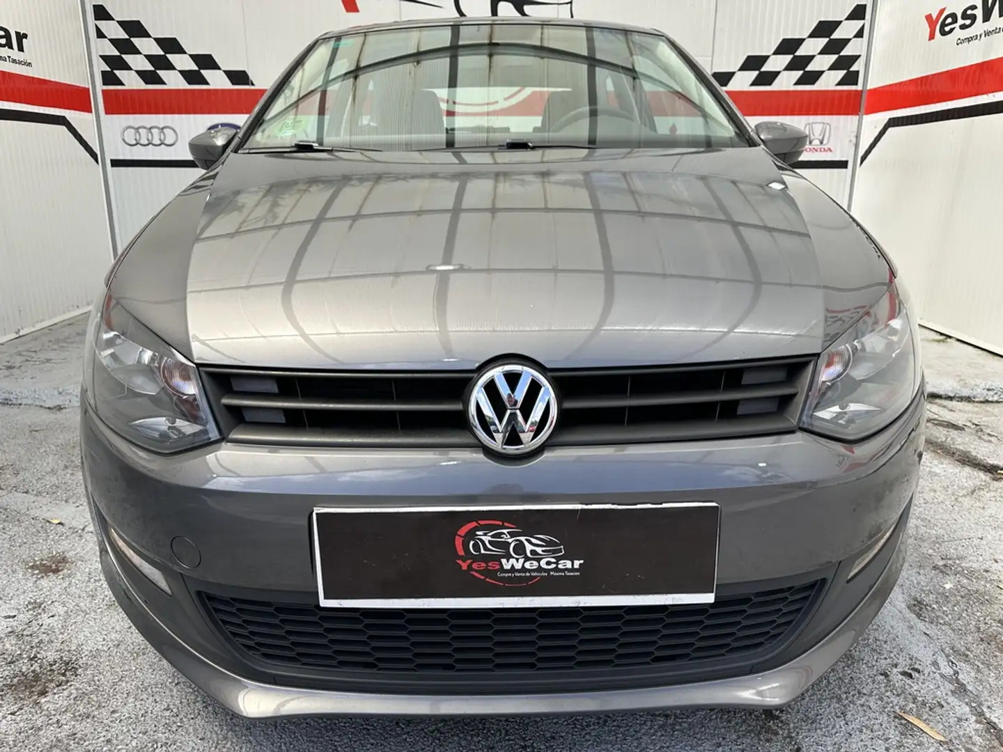 Volkswagen Polo 1.2 Advance 60 Grigio - 2